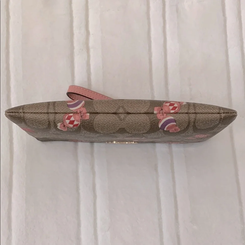 Coach signature coated